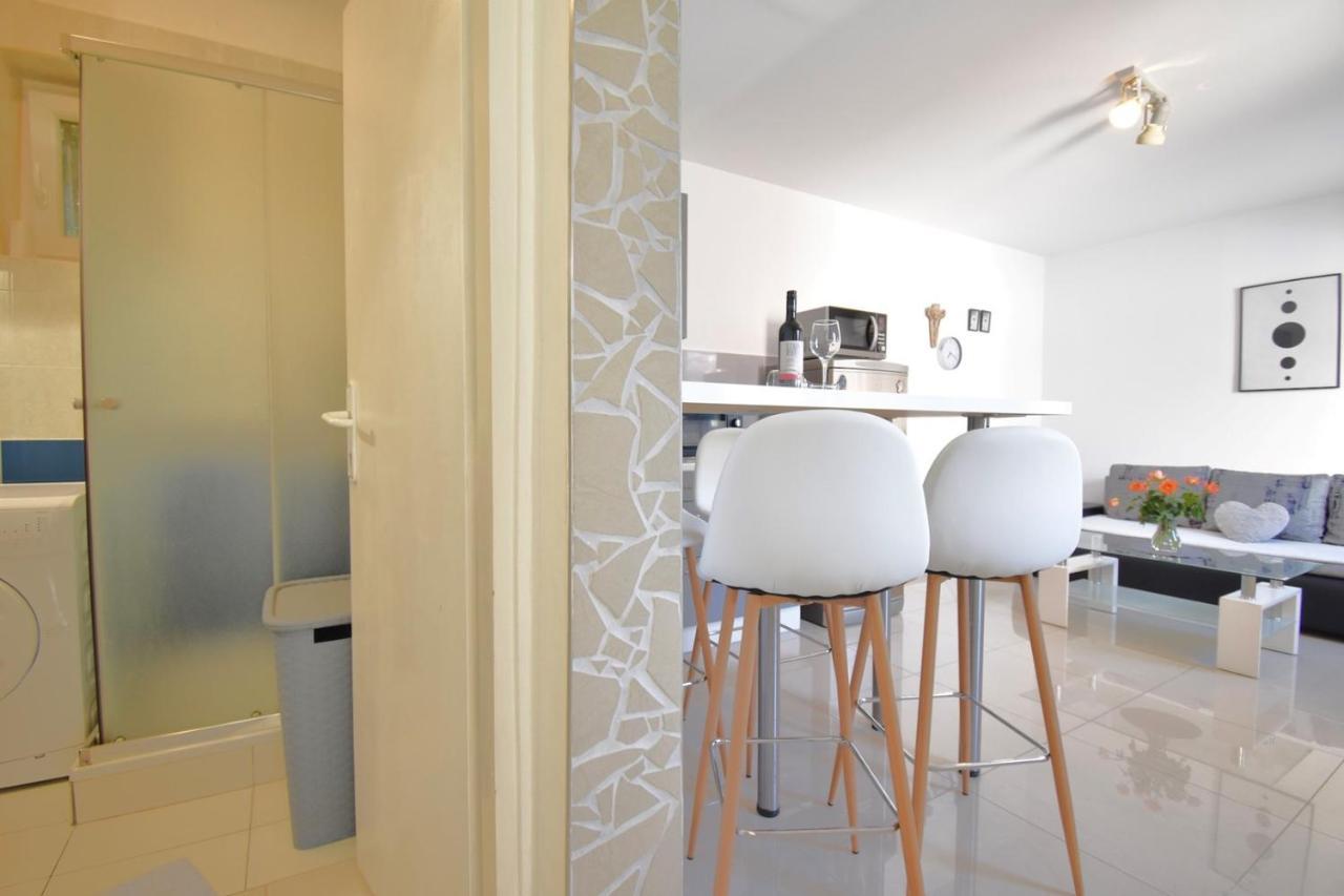 City Centre Apartment With Terrace 2 Pula Extérieur photo
