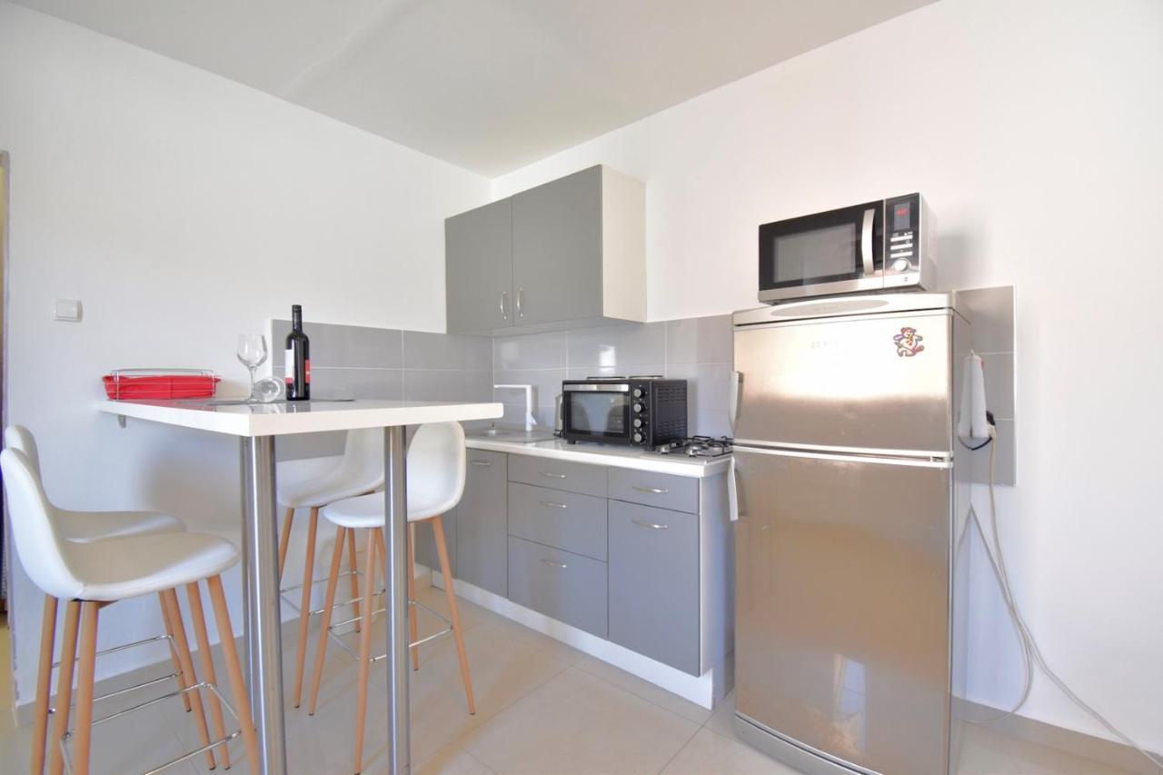City Centre Apartment With Terrace 2 Pula Extérieur photo