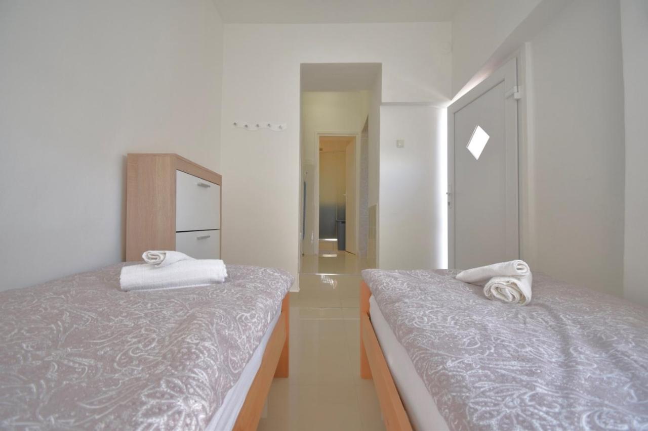 City Centre Apartment With Terrace 2 Pula Extérieur photo